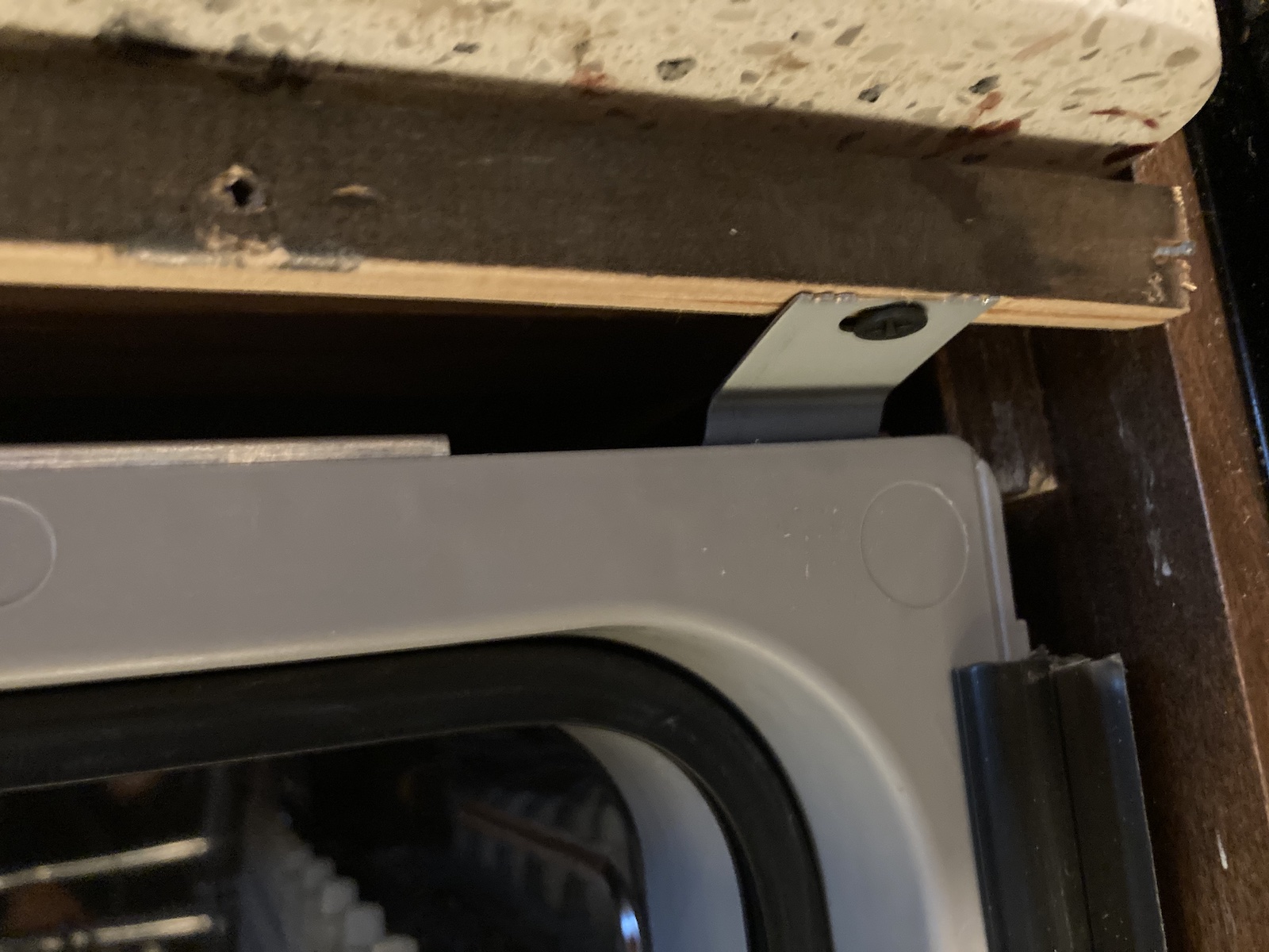 Fixing a loose dishwasher r/HomeImprovement